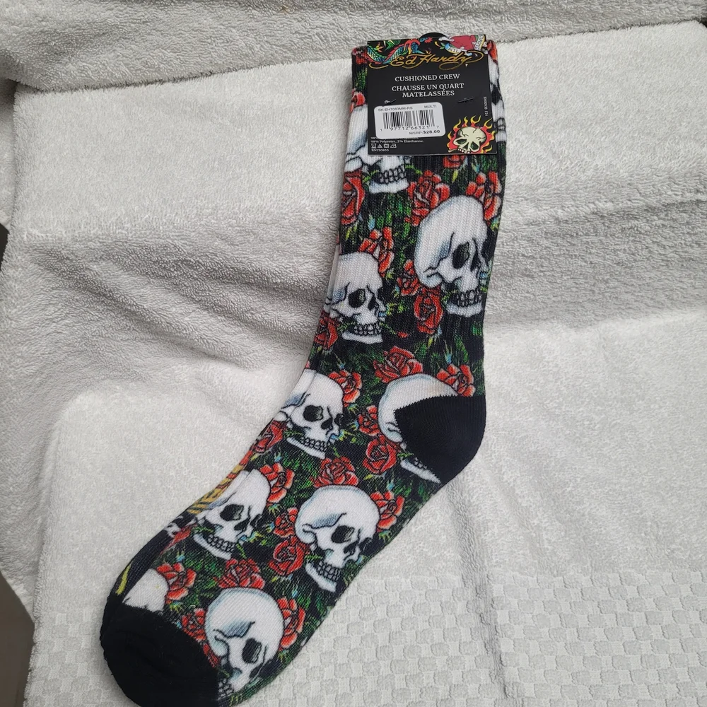 Ed Hardy Black Skull and Flame Socks Edgy Rose Heart 2 Pair